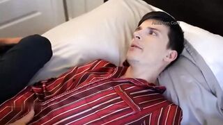 Quando il papà ha voglia di scopare il suo ragazzo non si trattiene