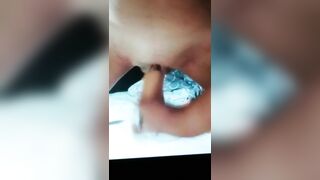 Ti piace guardarmi mentre mi masturbo da sola?