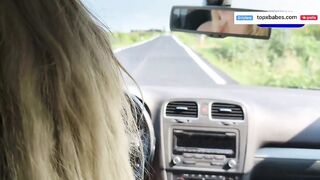 PROF carica uno SCONOSCIUTO IN AUTO gli SEGA IL CAZZO E LUI SBORRA – Dialoghi Italian