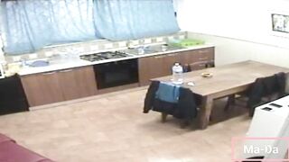 Registrazione della telecamera di sorveglianza di casa quando si sveglia Princy