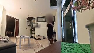 Una sopresa di anniversario per la moglie di un cornuto toscano