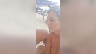 Prime giornate al mare la lecca ad un amica lesbica