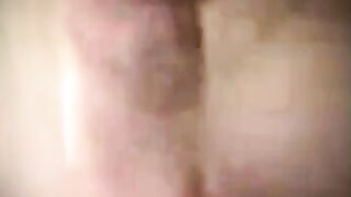 un cornutone molto fortunato aver trovato una moglie cosi e desiderata da tutti