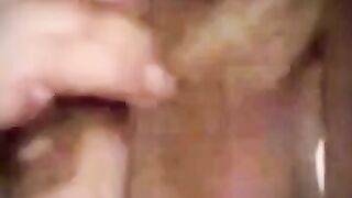 un cornutone molto fortunato aver trovato una moglie cosi e desiderata da tutti