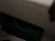 Preparazione culo con i suoi dildo