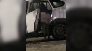 La troionaaaa si fa gurdare in strada e sculetta