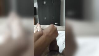 Fa del suo meglio per farlo sborrare ma lui ha sborrato poco prima