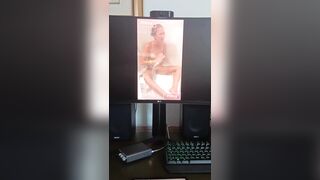 Cum tribute per quella puttanella di Princy