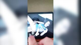 Cum tribute per quella troia insopettabile di Ma-Da