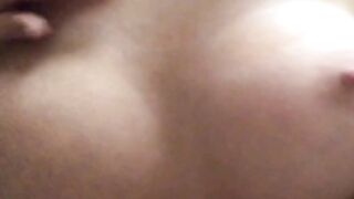 Mora diciottenne si masturba