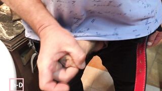 Marito e moglie allo specchio ci filmiamo in momenti di intimità