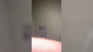 Trans si fa inculare dal fidanzato