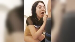 Fidanzata timida si scatena con pompini da troia