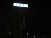 Una cliente affezionata al parcheggio Ikea di notte!
