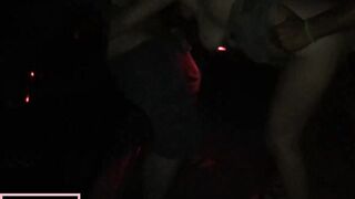 Di notte nei parcheggi c'è l 'assalto dei guardoni