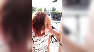 Milf rossa si fa pagare per il pompino