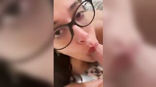 Studentessa troia si fa chiavare dal professore