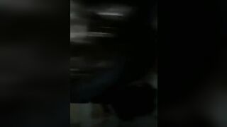 Teen italiana si fa sbattere da due amici