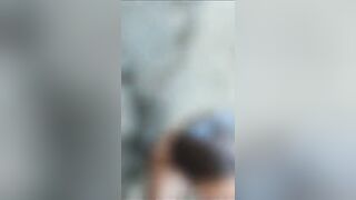 Troietta si fa sborrare nel culo al mare