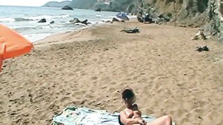 Lady Nuda: First time on the beach