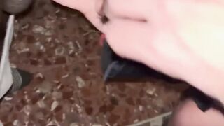 Troia di moglie pompa il cazzo nero
