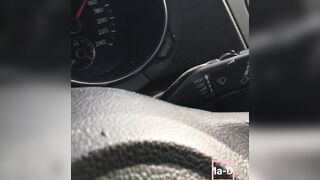 In viaggio mio marito mi filma con le tette di fuori