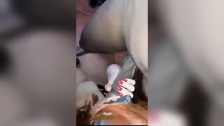 Moglie porca si ingoia tre cazzi neri enormi
