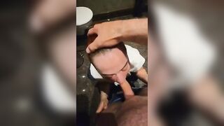 Rossa romena pompa i cazzi in palestra