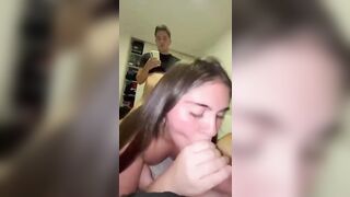 Troietta 19enne si fa trombare dai due cugini