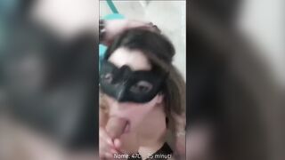 Mamma troia bionda tettona si fa usare come una zoccola