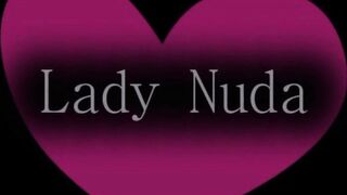 Lady Nuda: Cream, sun and fun: divertimento in spiaggia