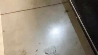 Bionda tedesca tettona cavalca cazzo in macchina pe soldi