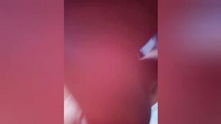 Dario Bertocchi scopa la sua compagna e le offre una buona colazione di sborra calda