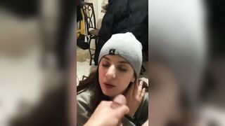 Sborra in faccia alla zoccola ☹️