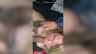 Anteprima del video: La studentessa se magna er cazzone nero e se fa scopà