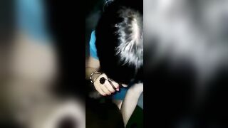 La milf mora ingoia e prende in fica il cazzone nero fino in fondo