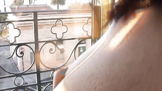 Lady Nuda: Exposure: per la gioia dei passanti che hanno visto
