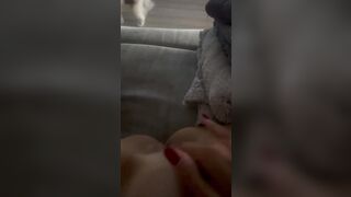 Mia moglie mi manda un video mentre si sgrilletta