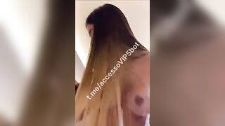 Michelle Comi se fa SCOPÀ tutta quanta da nu fan