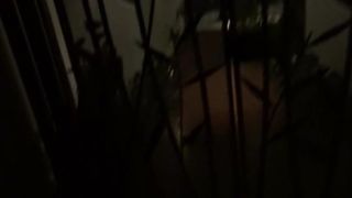 Figlio ricatta la madre e si fa fare un pompino da lei