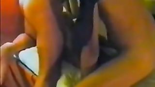 Sesso a tre nella camera di un hotel