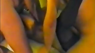 Sesso a tre nella camera di un hotel