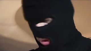 Donna italiana violentata da un bandito