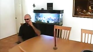 Hannah Harper chiavata da 2 omaccioni