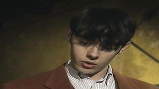 Ricatta la madre della fidanzata e se la scopa