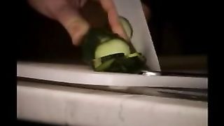 Federica Zarri scopata sul tavolo della cucina