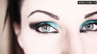 La Diva del Tubo vi ipnotizzerà per farsi pagare !