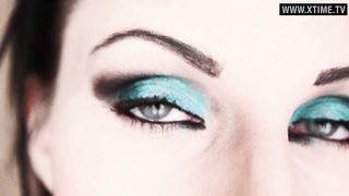 La Diva del Tubo vi ipnotizzerà per farsi pagare !