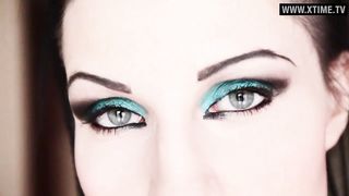 La Diva del Tubo vi ipnotizzerà per farsi pagare !