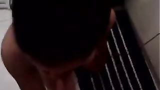 Troietta siciliana fa un pompino al ragazzo